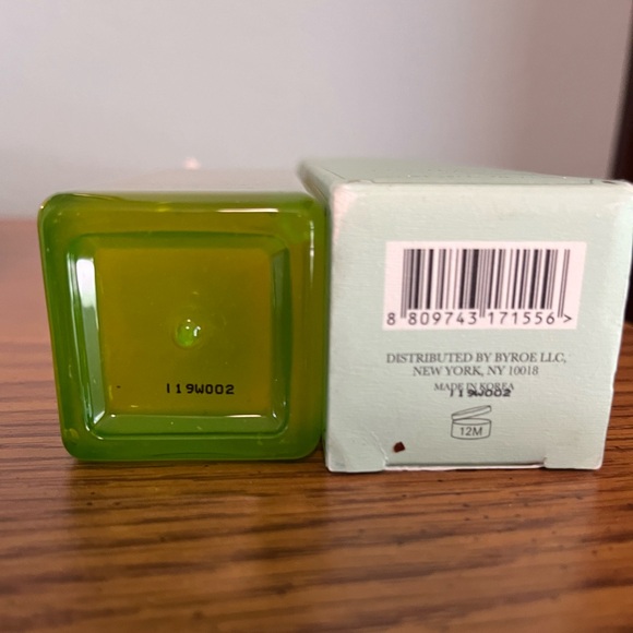 NIB BYROE Chamomile Tea Face Cleanser 150mL/5.07oz factory sealed Full Size - Picture 5 of 9